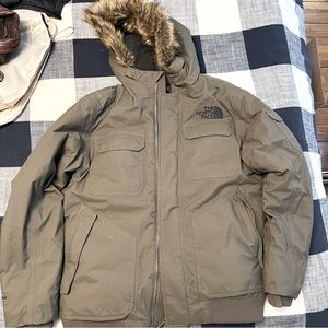 RARE North Face Men's Gotham III Jacket - Men's Medium